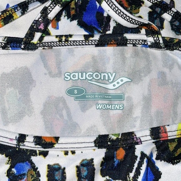 Saucony Women's Multicolor Patterned Tank Top. Size Small. - Picture 5 of 5